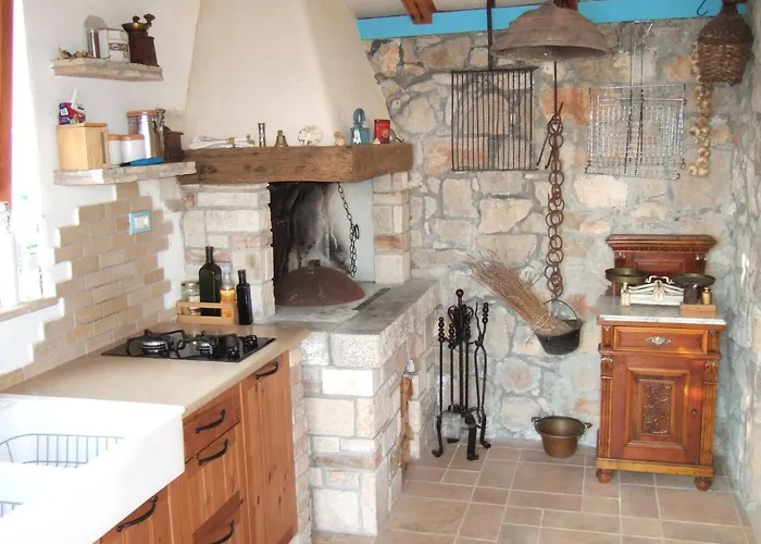 House Lemon Tree Pasman